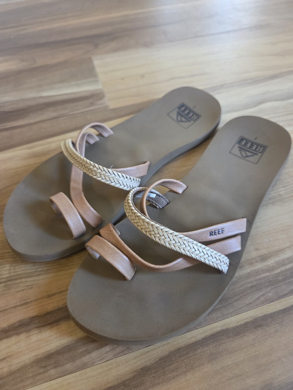 Reef Tan Casual Sandals Women's Size 7